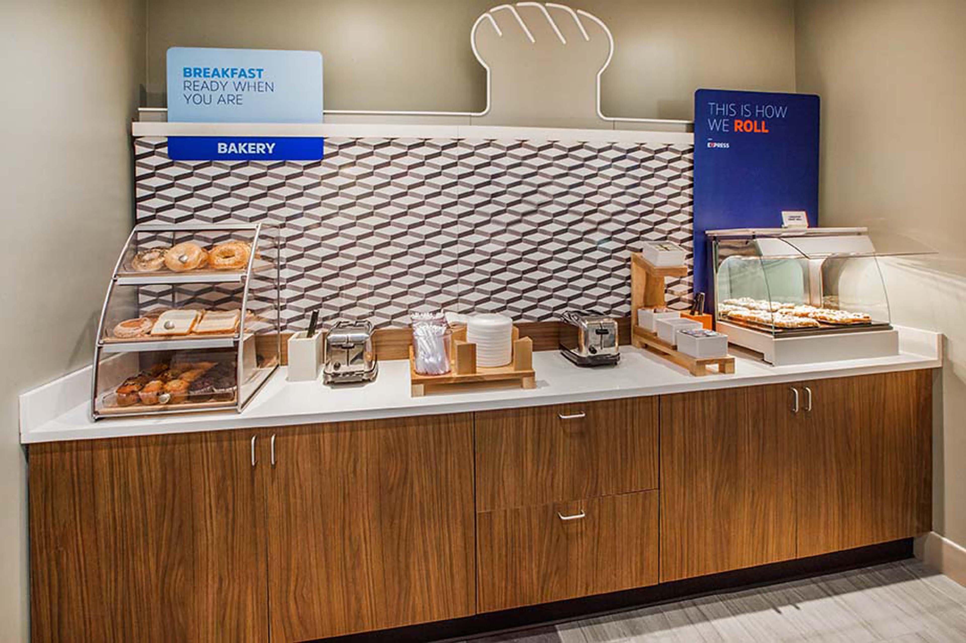 Holiday Inn Express & Suites Selma By Ihg Экстерьер фото