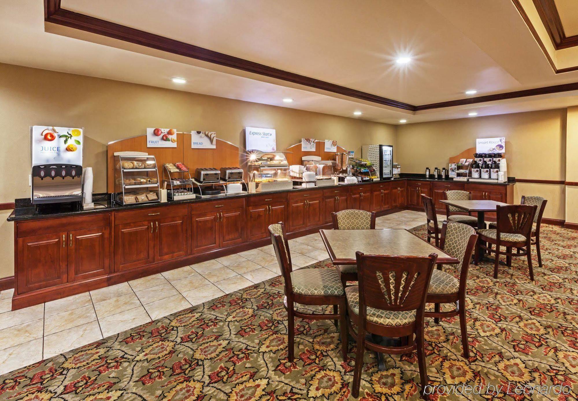 Holiday Inn Express & Suites Selma By Ihg Экстерьер фото